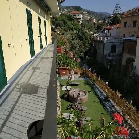 Casa Delle Ginestre Bike Aparthotel