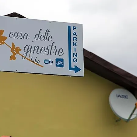 Casa Delle Ginestre Bike 公寓式酒店 3*