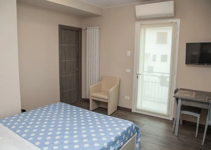 Casa Delle Ginestre Bike Aparthotel 3*